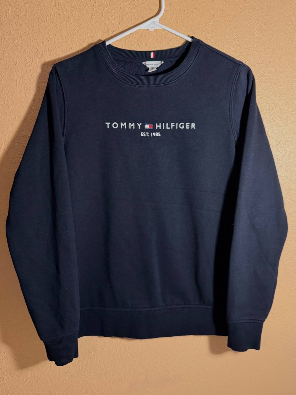 Tommy Hilfiger Embroidered Crewneck Sweatshirt - Color Navy